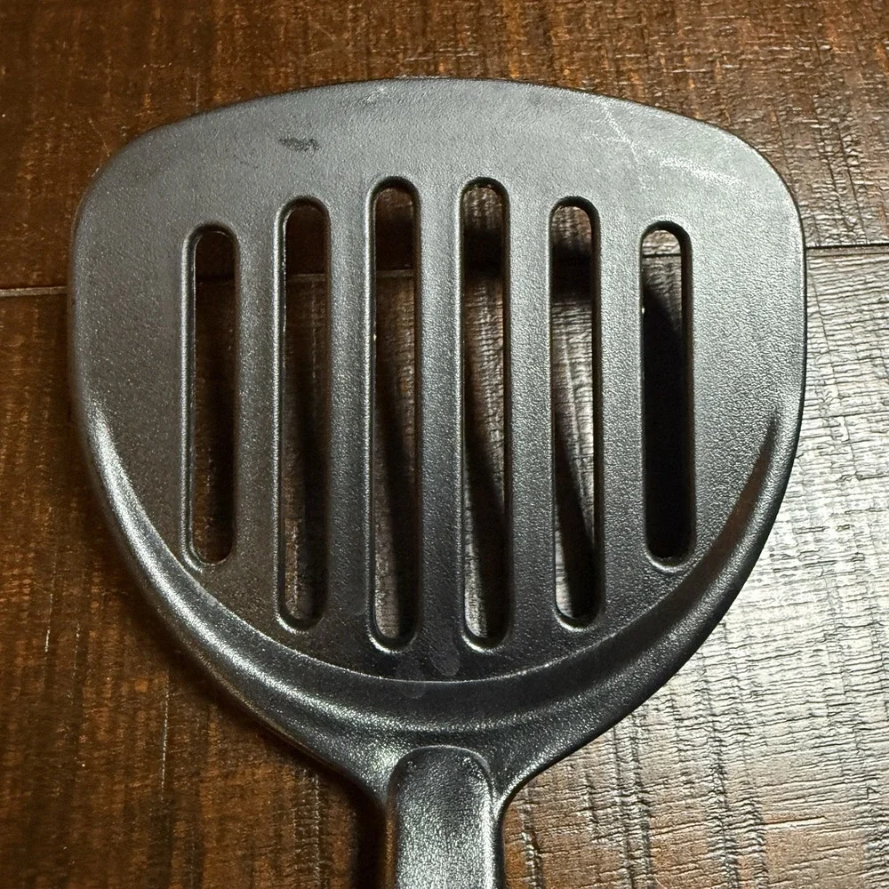Vintage Ecko Slotted Wide Turner Spatula White Handle Black Nylon Flipper